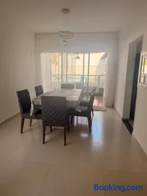 Casa com Piscina e Churrasqueira em Bertioga - Image 2