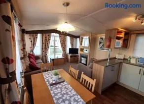 Spacious and modern 3 bedroom Doniford Bay Haven Caravan Park Static Caravan - Image 2