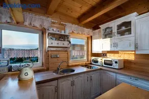 Arctic House - Image 3