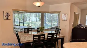 Cozy Private Home Close to the I95 Exit 284 - Image 2
