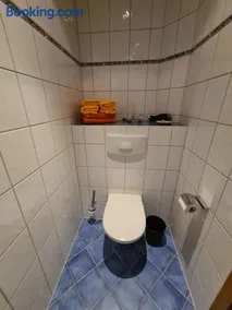 Schönes Doppelzimmer mit Küche und Badezimmer - Image 2