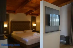 Phaethon Apartments & Studios - Image 2