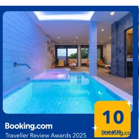 Terra Maiorum -12 person private Villa - heated pool and water massage - Image 1