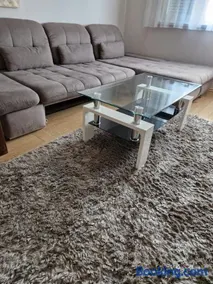 Erzsebet Apartman, free parking - Image 1