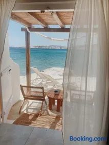 Zacharias Seaside Studio Kimolos - Image 1