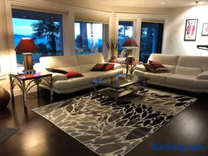 Saanichton Waterfront 2BR suite with superb views - Image 1