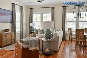 Montage 2 Bedroom Moreland Village Home 5736 - Image 4