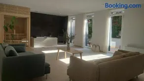 Villa R&B - Image 4