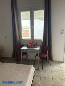 MARIA 'S LITTLE HOUSE - Image 2