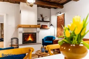 Gabri Guesthouse Transylvania - Image 1