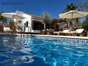 Kinderfreundliche Villa mit privatem Pool, Grill und Terrasse - Image 2