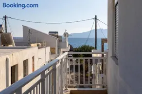 Georgias Apartments - Image 5