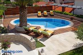 Apartments Diana - NEW heated pool - Image 1