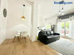 Aluche Aparment B - Image 2
