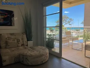 Seaside Apartment Retreat - Image 3