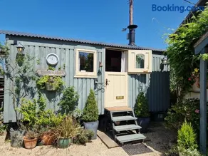 Elmdale Hut - Shepherds Hut - Image 3
