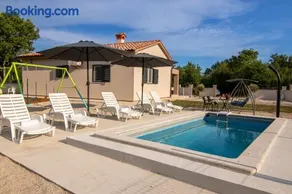 Villa Ese, a relaxing pool villa near the sea - Image 1