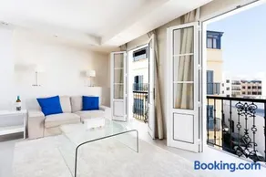 Rooms & Suites Loft 2H - Central Arrecife, Lanzarote - Free Parking - Image 2