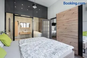 BUENOS Boutique - Superb location, AC, 2 bathrooms - Image 1