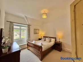 5 Belmont Terrace - Image 4