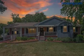 LUXURY HOME 5 BR 3 BA Near Beaches and Venues - Image 1