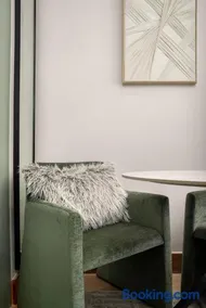 Modern City Haven - Image 5