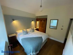 The Arch House - Image 2