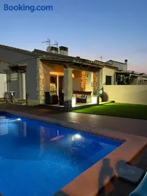 Casa en L Escala con piscina y WIFI free - Image 2