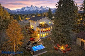 2 minute Drive to Jasper National Park - Image 1