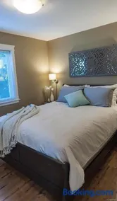 The Velvet Fern Guesthouse - Image 4
