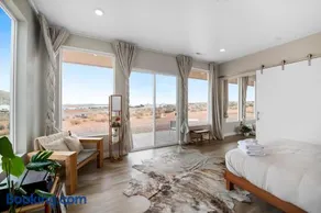 Canyon Oasis suite with Grand Mesa view - Image 2