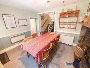 Corner House - Image 5