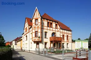 Ferienwohnung Morgensonne am Kurpark Bad Berka # gratis Parkplatz # ebenerdig # Spielplatz # WLAN # 2 Schlafzimmer # Nähe Weimar, Erfurt # Weimarer Land # Smart-TV - Image 1