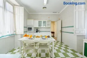Apartamento centro Málaga y Playa de la Malagueta - Image 3