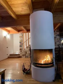 Chalet Delle Rose - Image 1