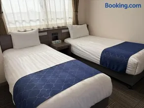 Airport Plaza Hotel - Image 4