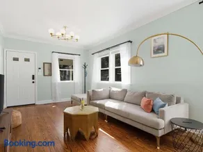 Bright & Spacious 3BR Cottage Minutes to DC - Image 1