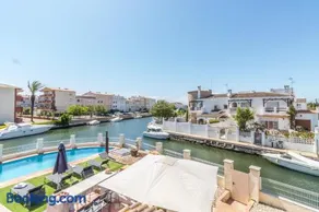 5 BEDROOMS, 3 BATHROOMS, 15M MOORING, PRIVATE POOl - Image 3