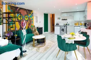 PopArt Studio CITY CENTRE SAUNA BALCONY, PRIVATE PARKING, WIFI NETFLIX- HAVEN4u - Image 5