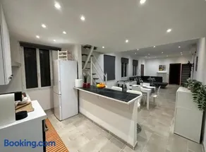 Mambo House - Image 5