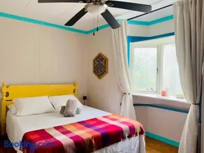 2BR Pet Friendly Gem with Garden - Image 3