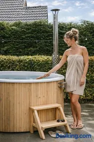 Nordic Zen Wellness met hottub & sauna - Image 1