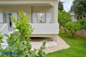 Vottas Seaside House Nea Makri - Image 3