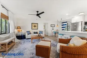 Waterfront - Private Pool - Pet Friendly - Image 2