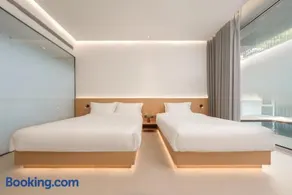 Huan Qiu Li She La Venta Inn - Image 3