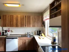 Sjarmerende hus i havgapet i Selje - Image 2