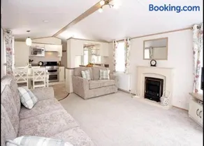 Seton Sands Haven Holiday Park - Platinum Caravan - Image 4