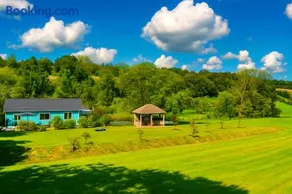 Chalet de 95m2 au cœur du Pays d'Auge, en Normandie avec Piscine et Jacuzzi - Image 2