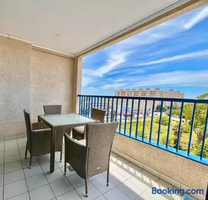 Blue Beach Apartment+Oceanview+Private Parking - Image 1