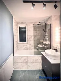 Spacious One Bedroom Apartment in Camden Town - Image 3